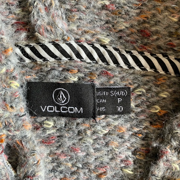 NWOT Volcom Hooded Sweater, sz small - Picture 5 of 7